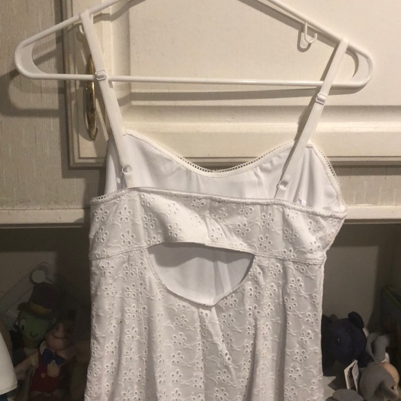 White, formal dress - Picture 2 of 3